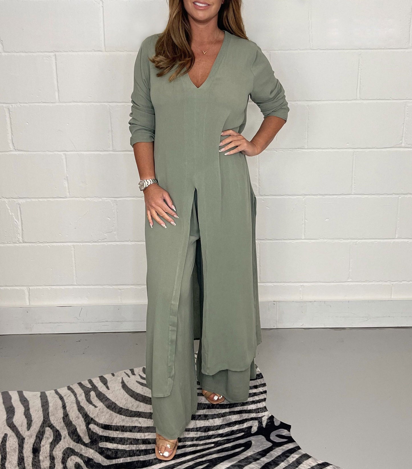 Ensemble Élégance Absolue – Haut Long & Pantalon Fluide