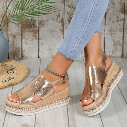 Sandales d'Été Brillantes – Design Ajouré & Bout Ouvert – Semelle Compensée Femme