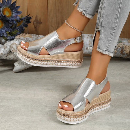 Sandales d'Été Brillantes – Design Ajouré & Bout Ouvert – Semelle Compensée Femme